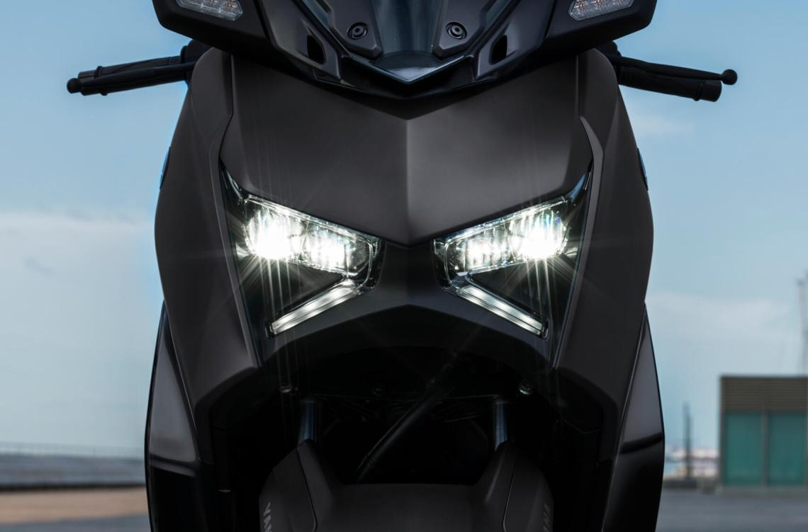 XMAX 300