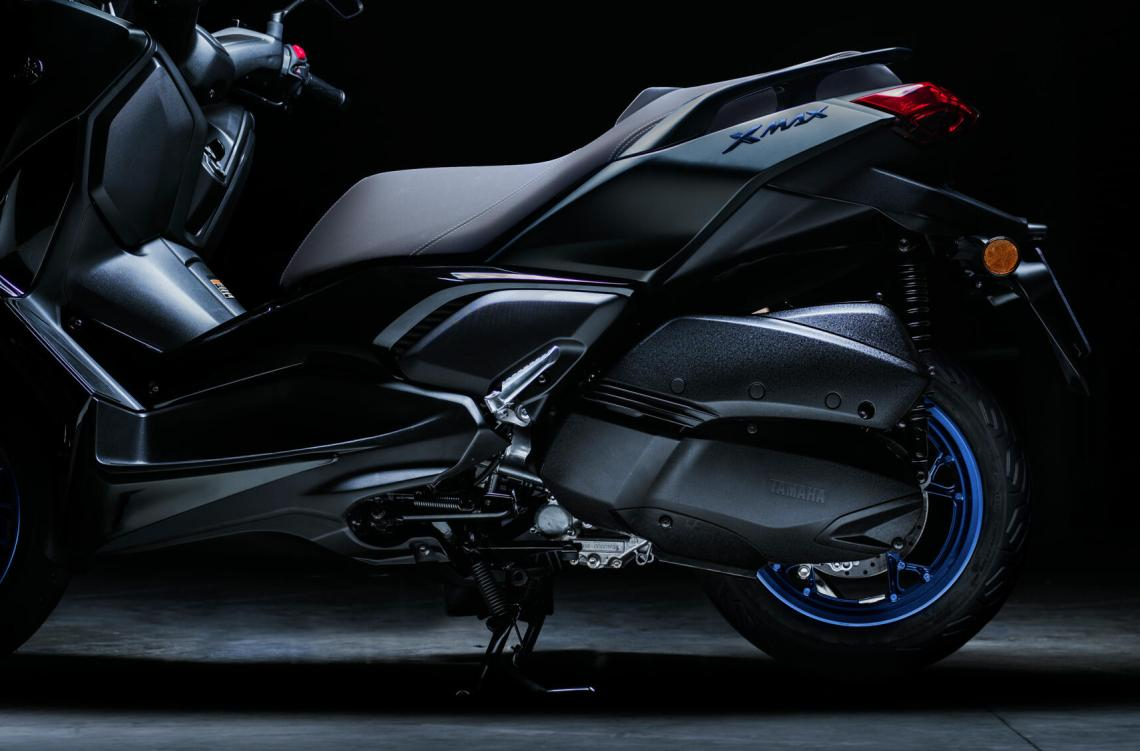 XMAX 300